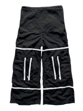 Load image into Gallery viewer, Black JUMBO-Zip Pants
